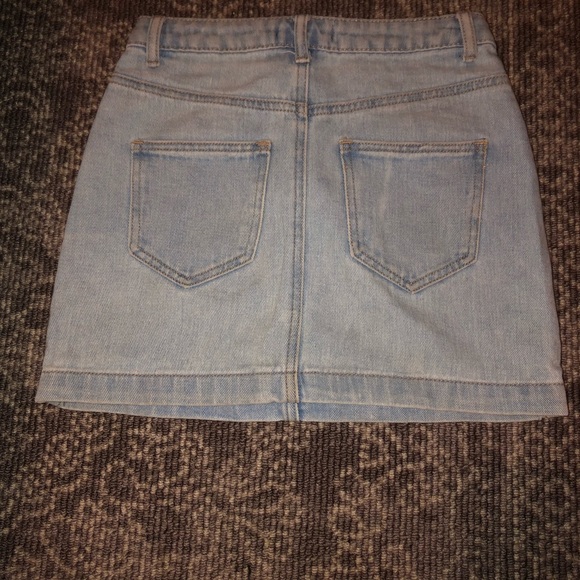 Light denim skirt - Picture 3 of 3